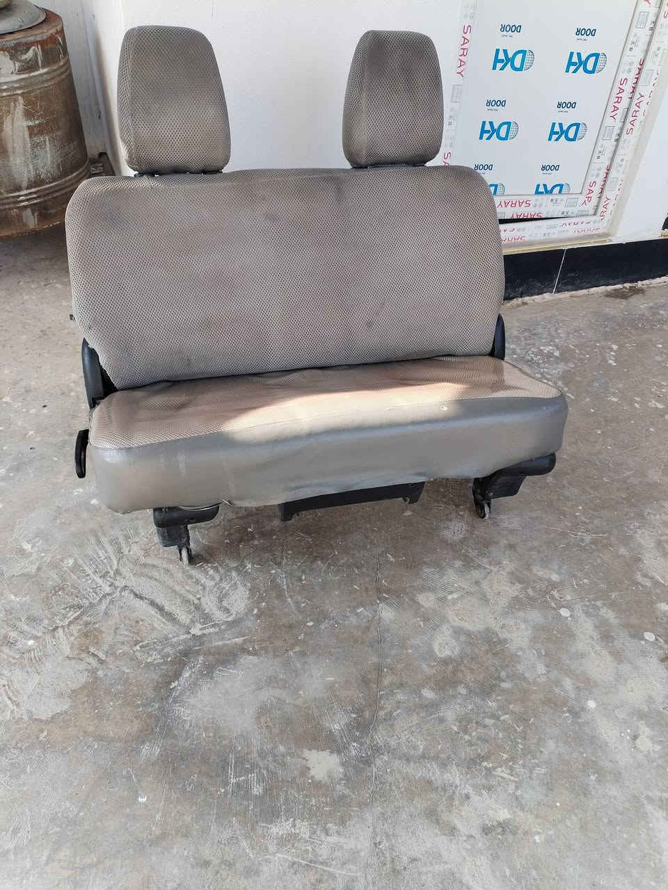 سلام عليكم كشن وصط مال دوج كرفان البيع سعر ١٢٥ وبي مجال العنوان ديالى رقم الهاتف ***********
