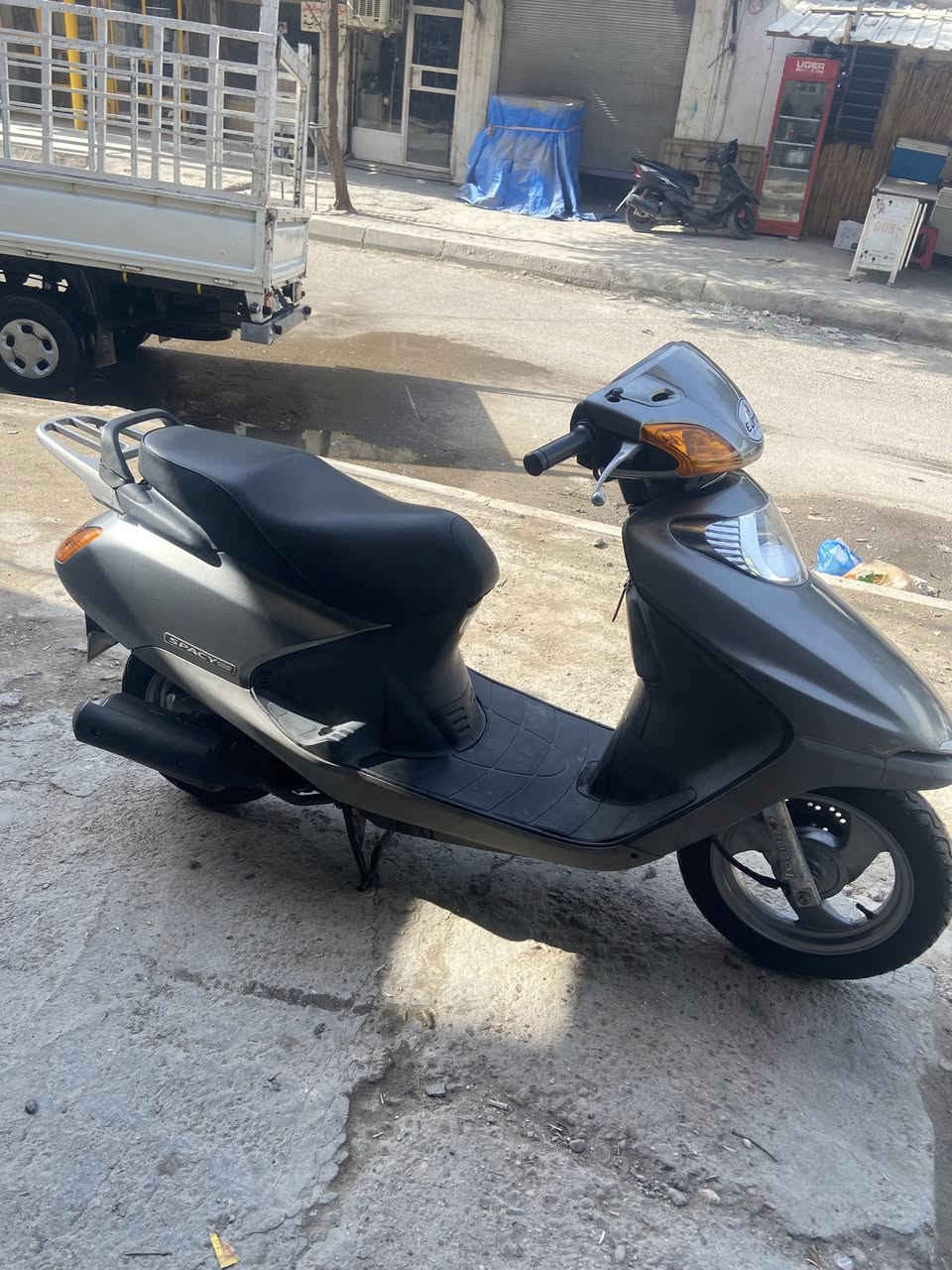 سبيسي ياباني حاوية(رمبة)
السعر مليون و500 الف وبيها مجال
العنوان:المنصور-حي الزهور
للاتصال او المراسلة واتساب***********

ملاحظه:الدراجة شبه الزيرو برغي ممفتوح بيها(كفالة عامة)
