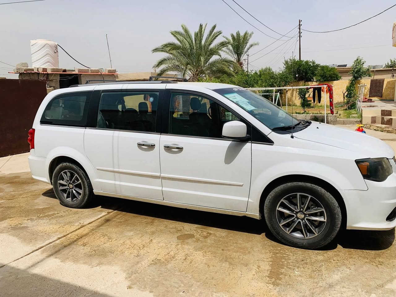 دوج كرفان 2017 رقم اربيل.
فول مواصفات. 
SXT
بيه بونيد سرقه بامريكيا 
وجاملق بدون دواخل
***********
متواجد عل نت
