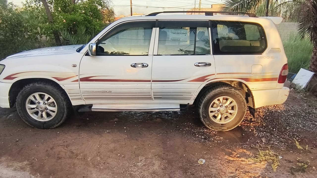 السلام عليكم لاندكروز موديل 2000
محرك 6سلندر كير عادي مكفولات 
السياره جام عادي، مدوشمه جديد
تبريد شغال كهربائيات كلها تشتغل 
مكاني بغداد فلكه سلمان باك 

114وبيها مجال ما اراوس بس ابيع
***********
