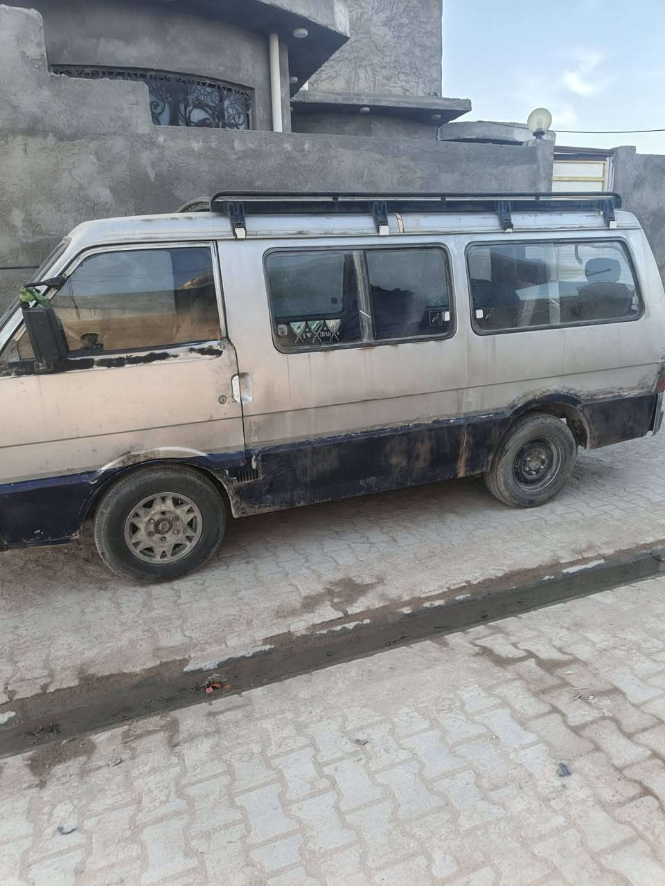 السلام عليكم
كيه بسته 
حداديه ستوني مسويها 
سلف جديد داينمه جديده 
كير ستوني مصلحه
ابيع كوم حديد 
اتكفل فقط العشائر والسرقه 
***********
السعر 20وبيها مجال
