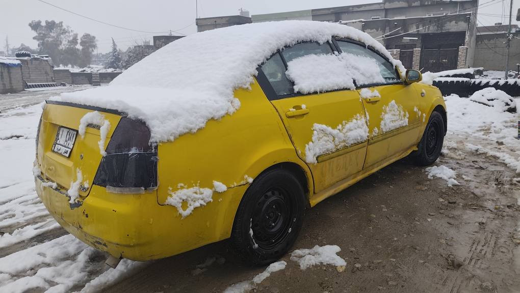 شێری تەکسی 2011
سەنەوی پلاستیک اصلی 
بەشەرتی ئەوەلیات 
گێڕ و مەکینە کامری بەشەرت
هەموو شتێکی بەشەرتە 
سەیارەکە خاوێنە و بێ کێشەیە 
ماڵی فەقیرە و دەتوانی بۆخۆت کاری تەکسی پێ بکەیت
لە هەولێرم گۆڕینەوەش دەکەم 
موشتەری تێل بکە لەخزمەتم 
*********** أربيل, العراق
