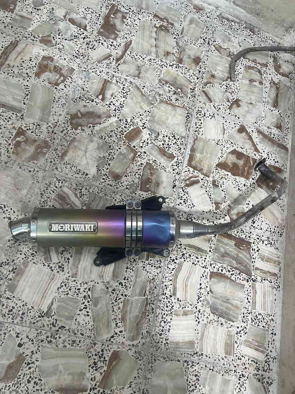 السلام عليكم ابيع شلع كلهن غراض بي سي اكس جيل اول بس الصالنصه من جوه مزروفه ما متوفر فيس بس واتساب ***********
