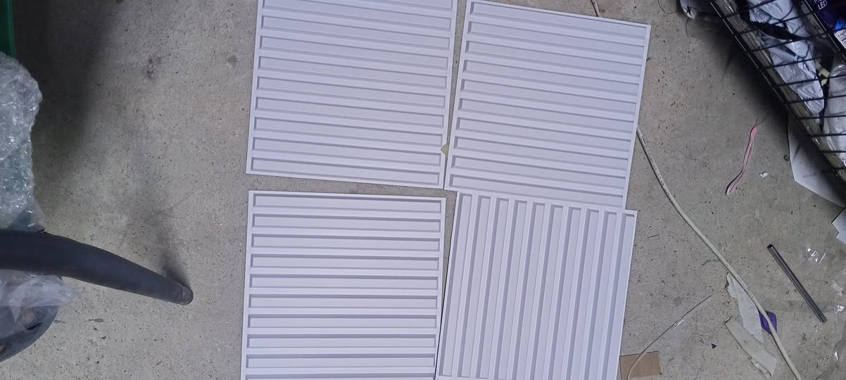 اخوان شوفولي هاي قطع 3d wall panel 
ل غرف الجيمنج 30قطعه سعر القطعه 1.750 
متوفر توصيل لجميع المحافظات 
***********
