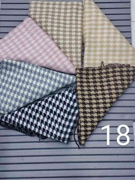 عرض خاص ✨️ 
الترند وكاله خاصه 🔥 
سكارف شتائي خامه زيتي ✅️ 
متوفر بعده نقشات 🔢 
عرض نار سعر الدرزن : 40الف فقط 
الخامة شرط الفَحص 
هاتف : ***********
