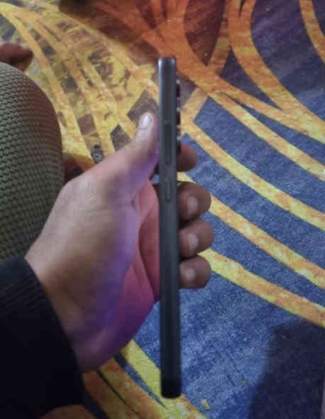 A54 G5 
ذاكرة 256
الرام 8
مواصفات معروفه وعاليه 
السعر 225 بي مجال 
بدون ملحقات فقط كفر توصيل ماعندي 
رقمي *********** وتساب
