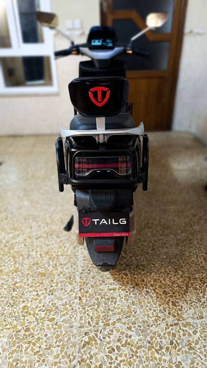 F_POWER.TAIL
ملف عقل بطاريات شرط الفحص

ماطور جديد مال روحه وجيه

مواصفات.

ملف 2500

بطاريات مسطره عدد 6

بطاريات يقرون 10 شرط 

يمشيك 70 كيلو بل شحنه الوحده شرط

شاحنه اصليه

بصمه وسويج 2

التواصل علا الرقم

***********

السعر 1050$ وبي مجال
