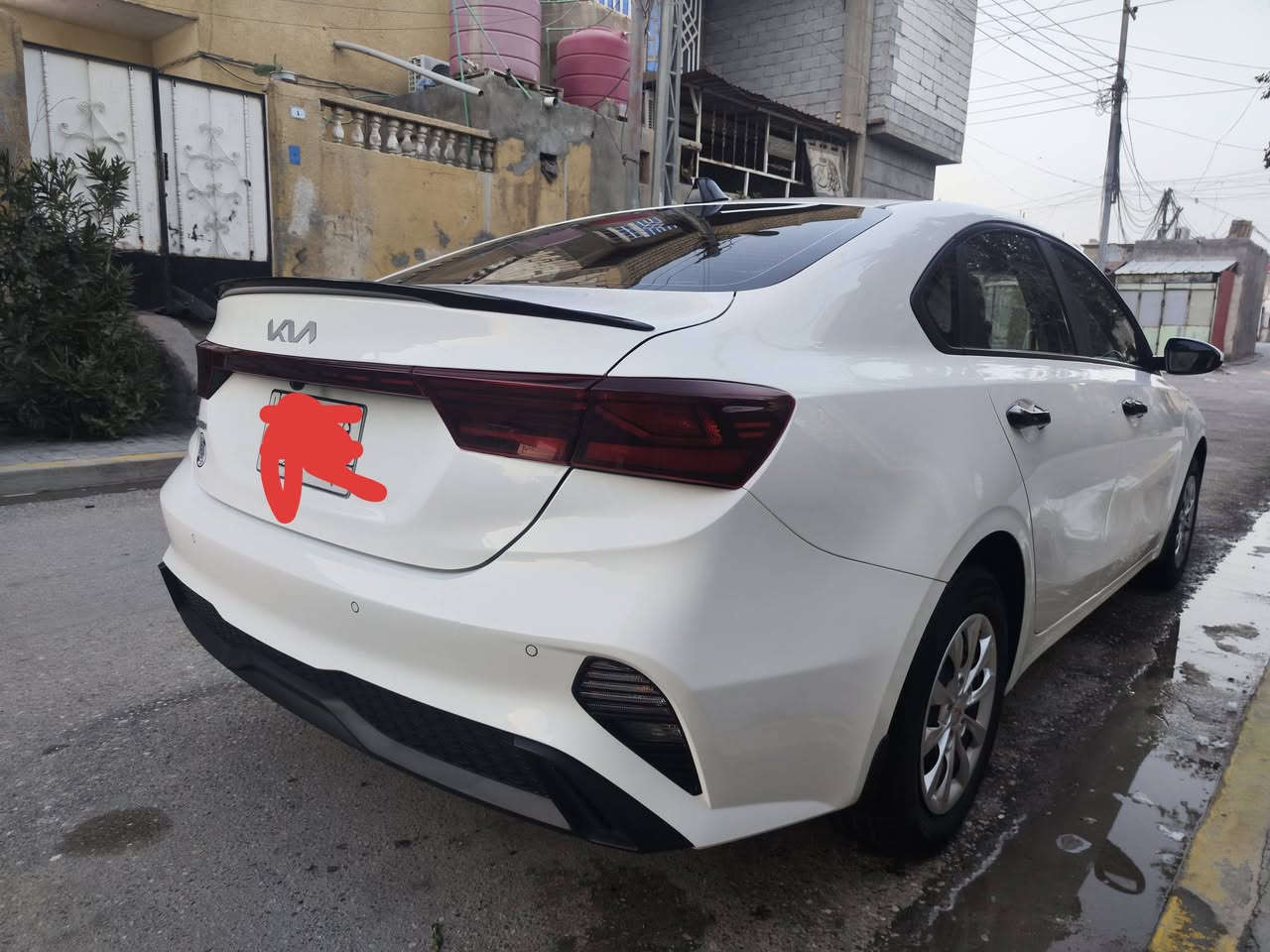 سيراتو للبيع استقطاع مباشر راعيه حله ولد مرتب
موديل ٢٠٢٣ 
محرك ٢٠٠٠
ماشيه ٣٧ الف
مواصفات 
شاشه 
كامرة 
الأرضية مغلفه جلد 
سيارة جديد كفاله مع عداء رصعه بارد مصوره قبل البارد 
السيارة بالبصرة 
السعر ١٦٠ بيه مجال 
الاتصال ***********
