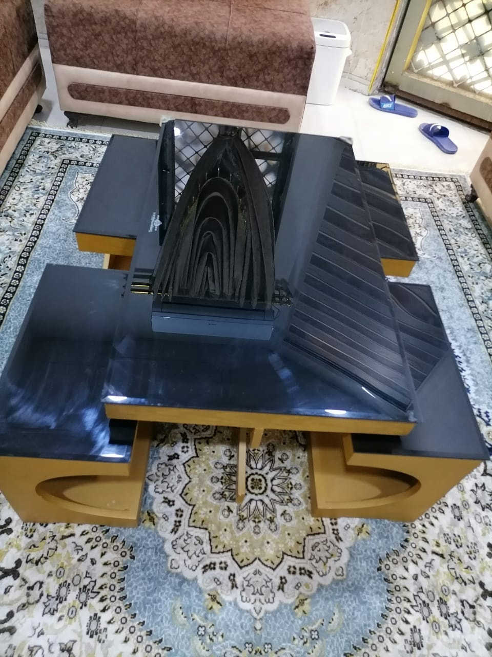 ميز غرفة استقبال ***********
