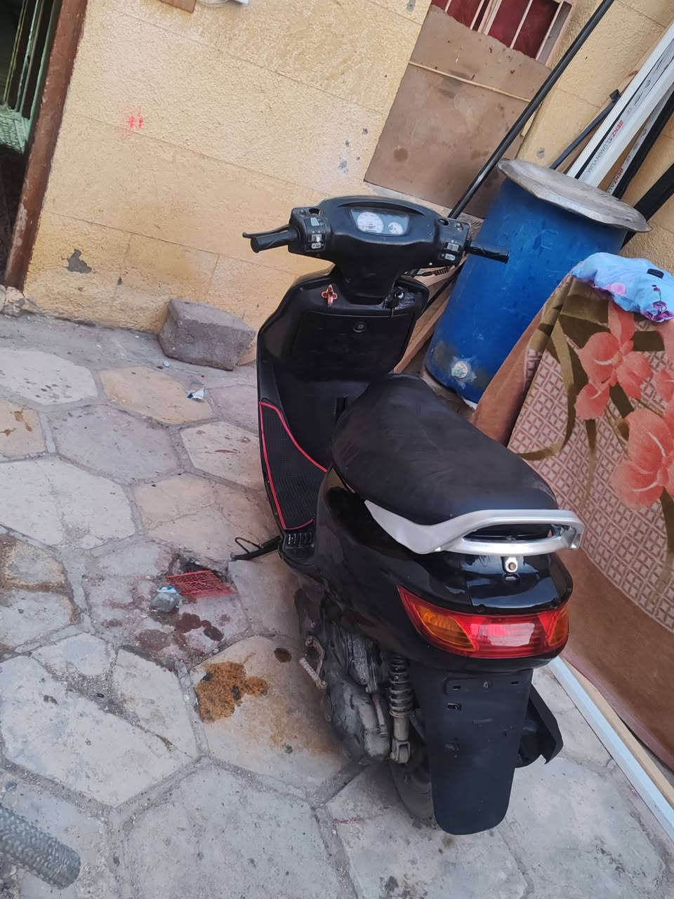 دراجه فراشه للبيع دراجه نضيفه مكينه خير من الله السعر 500بيهه مجال قليل مكاني ابو الخصيب ابو ام غيره هاذ رقمي ***********
