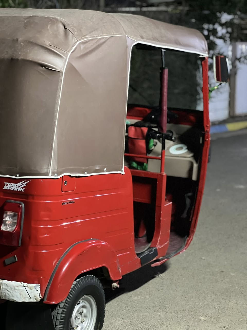 سلام عليكم تكتك مديل 2018 اوراق بيها مكينه مال عشرين
تكتك مصبوغه جماليه السعر 4600 مكاني بغداد/حي الجهاد الاتصال/***********
