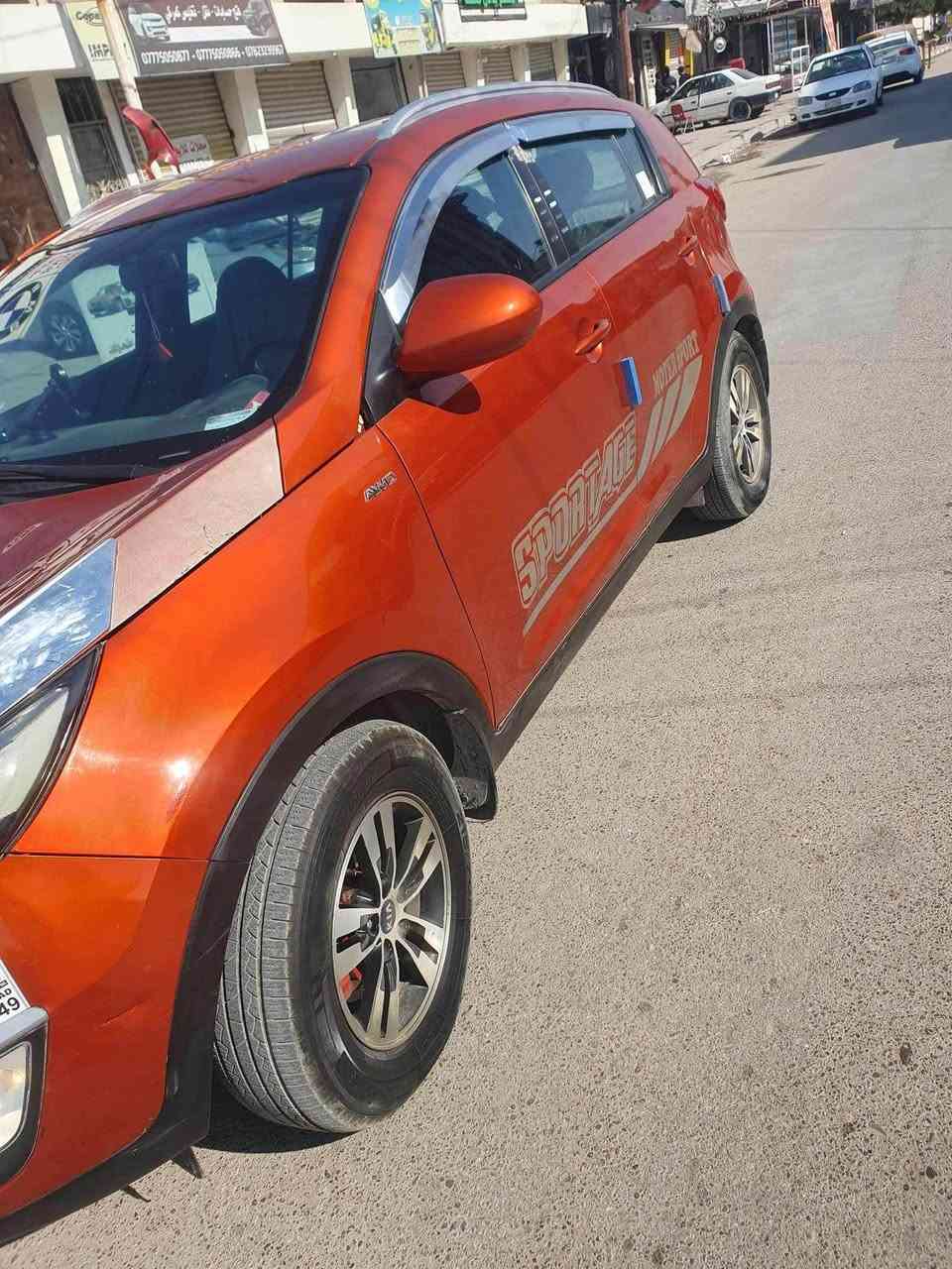 سبورتج خليجي
موديل 2012
مكينة  دوش 2400 المرغوب مكفول
 والكير مكفول
فور ويل
مشمشي
ماشية 140 
منضومة تبريد جديدة
صدر جديد
حساس خلفي
شاشة 
بيهة تبديل قطعتين نفس للون بلادي شاد
وصبغ ب جاملغ الخلفي وجارد
رقم انكليزي الجديد ذي قار

وملاحضات بارد
مكان السيارة بغداد/ الشعب
***********
السيارة جاهزة مابيهة اي نقص
السعر 132 وبي مجال بغداد, العراق
