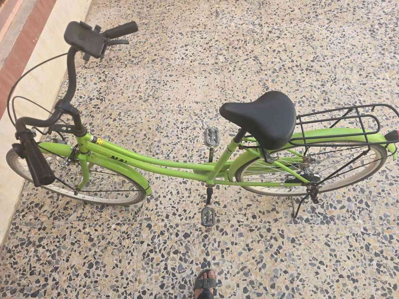 للبيع بايسكل NA² الأصلي (حاوية)
النوع: City Bike (دراجة مدينة)
الماركة: NA²
الحجم: جنطات 26 إنج (تقريبًا)
اللون: أخضر مع لايت في الليل وقفل شغال
الحالة: نظيف وجاهز للاستخدام، فرامل ممتازة، مع رف خلفي ورفارف كاملة.
السعر 100الف


**إذا كنت صاحب هذا الإعلان وتريد حذفه لأي سبب، رجاءا أرسل رسالة إلى الدعم الفني**