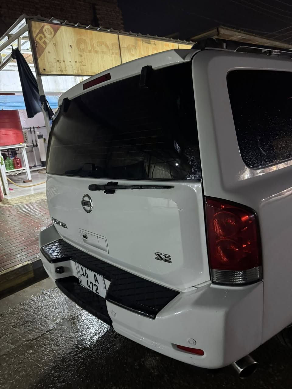 للبيع نيسان ارماده موديل 2009 فئة SE
السيارة مكفوله من الحادث  والتبديل 
محرك وكير مكفولات 
حدادية  جديدة 100‎%‎مع  البوربرنات 4 تخم جدد 
ويل حجم 20 بلادي 
تخم تاير جديد 100‎%‎
تبريد ثلج 
 تحكم ستيرن 
شاشه  
كامرة بلاد 
حساسات  بلاد 
دواخل لون بيجي مخمل 
سنتر لوك شغال 
جنطة كهرباء شفط 
منظومة لايت زنون 
 السياره فقط السلات روف متوقف حاليا 
والباقي كله شغال 
بيها قطعتين كلير 
رقمها ثلاثي مميز بسمي 
العنوان /. كوت. / مركز المدينه 
***********

فقط بيع. مراوس ما اراوس 
 فقط اتصال للشراي وبالخدمه
السعر.   الشراي يتصل ويدلل
