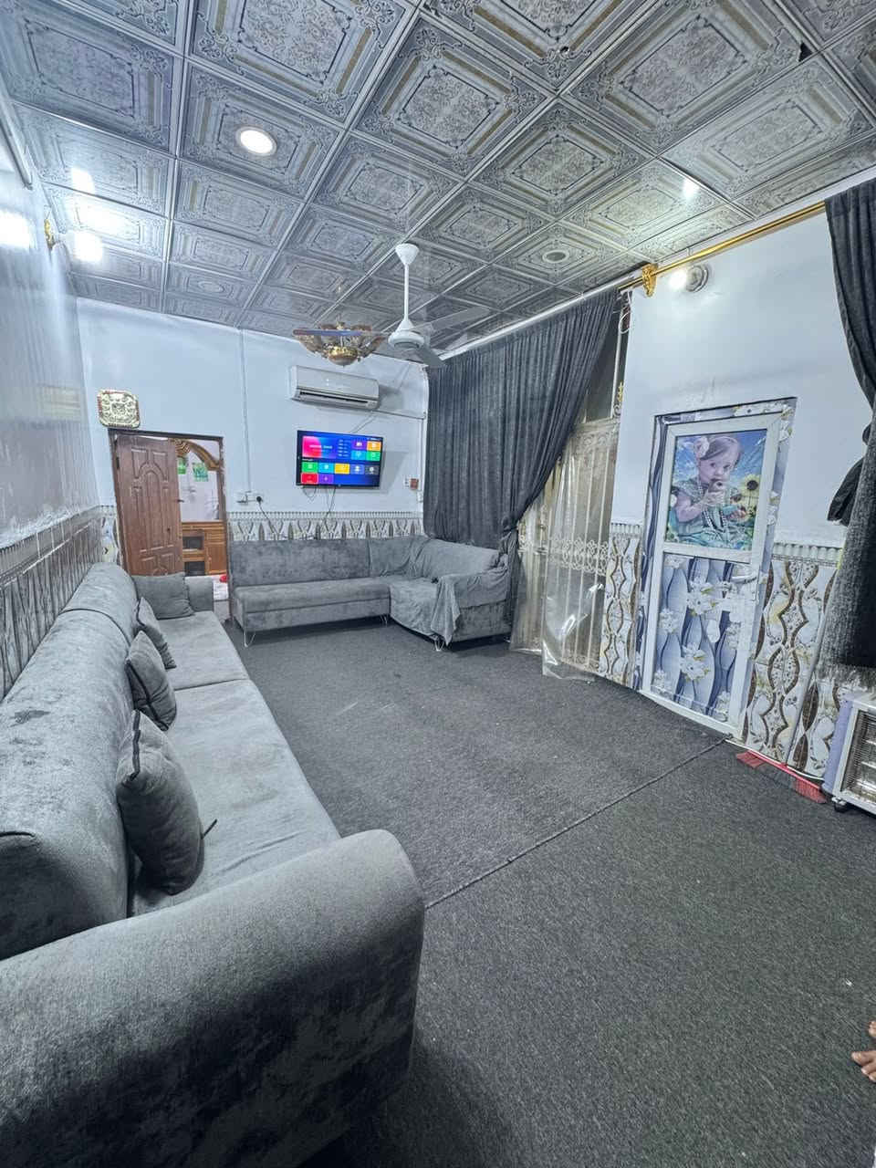 بيت للبيع 100 متر طابو صرف .. شارع 10 تبليط

حي ميسان قطاع 79 الشريط .. بناء كونكريت مسلح

يحتوي طابق ونص :

الاول / غرفة وصالة واستقبال ومطبخ ومكشوفة
وصحيات داخلية وخارجية وطارمة

الثاني / غرفة وصالة

#السعر 115 مع المجال

للاستفسار *********** مكتب القلعة بحي ميسان
