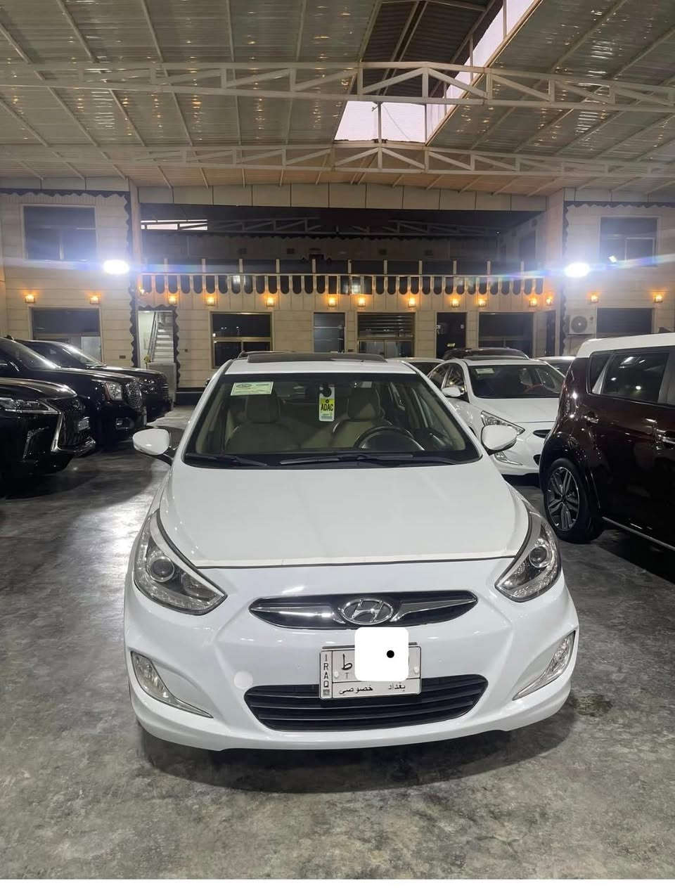 السلام عليكم  اخوان اكسنت بلو مديل 2018 خليجي بدون صبغ فول مواصفات   فتحه.   اشاير مري    تحكمات ستيرن      رقم بغداد مكفوله من الضربه كفاله عامه كير مكينه كله مكفول ماشيه 46 الف دوشمه جلد      لد امامي        شاشه+كامره.      مكينه 1600 صدر  تبريد مكفولات مكاني بابل. سعر 140 وبيها مجال رقم الاتصال ***********
