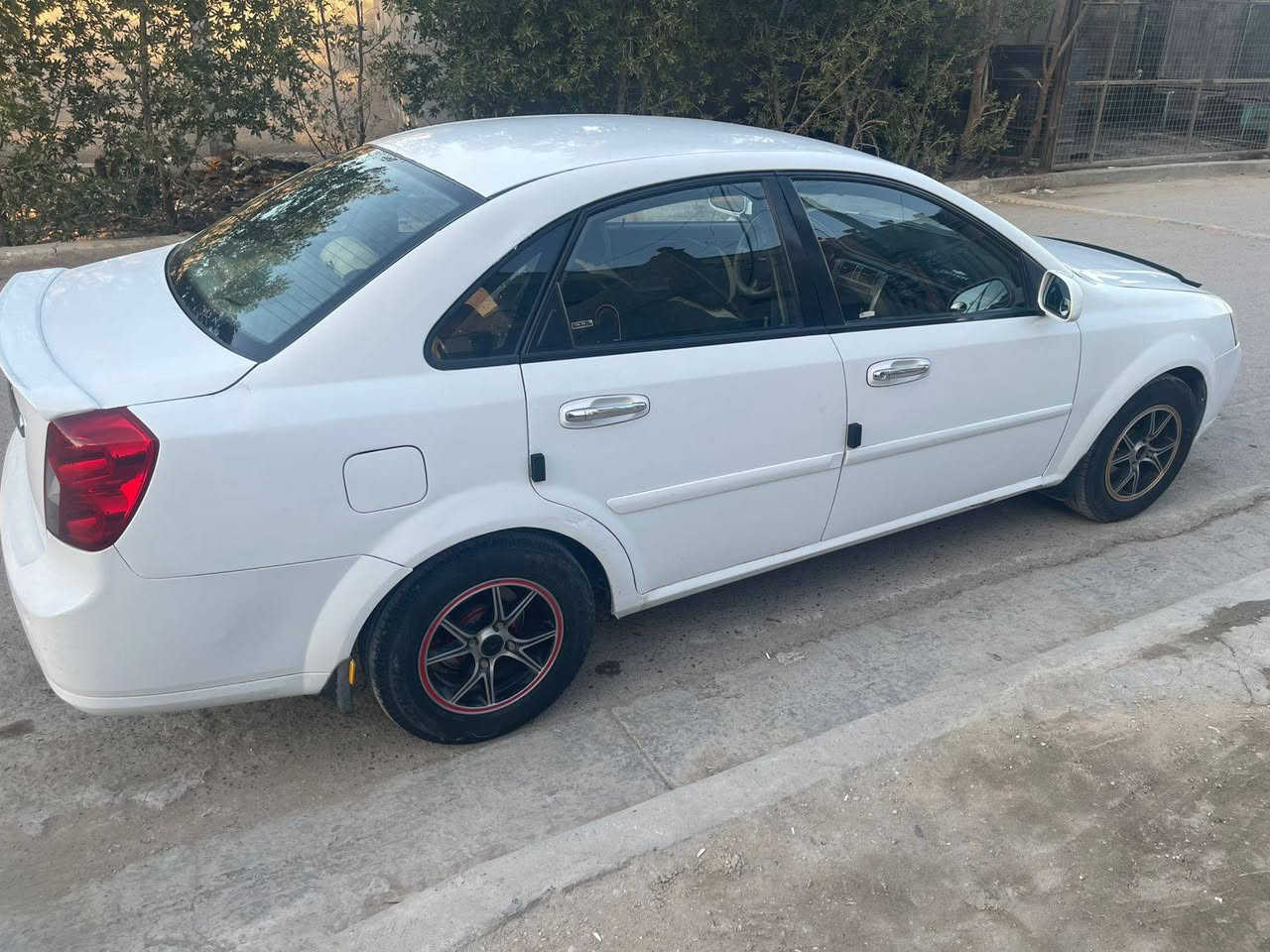 السلام عليكم 
ابترا 2005مصبوغه عام جماليه
السعر62بيه مجال 
مكان بغداد العبيدي رقم ***********
