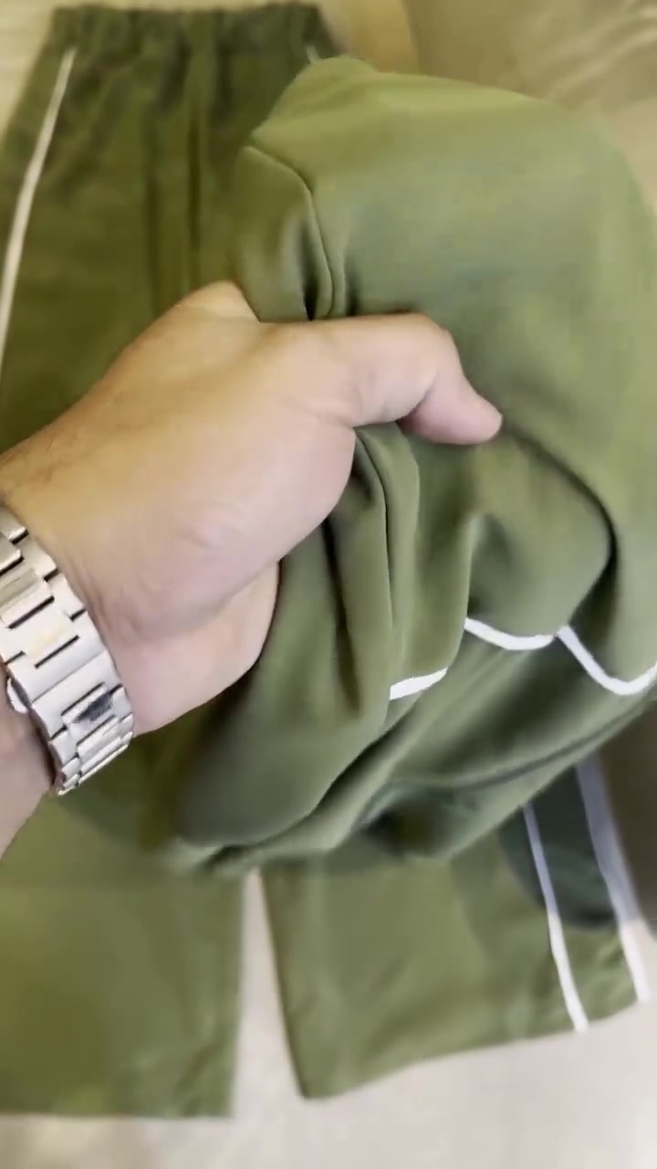 سوت كجول السعر 35 الف فقط 🍏
الخامة ليندا صيفيه بارده ثلج❄️
قالب هاف وكوالتي كلش عالي
قياساته 48.46.44.42.40.38
طول القميص 75 سم يغطي الورك بالكامل ✅
طول الكيلوت 105 سم


**إذا كنت صاحب هذا الإعلان وتريد حذفه لأي سبب، رجاءا أرسل رسالة إلى الدعم الفني**