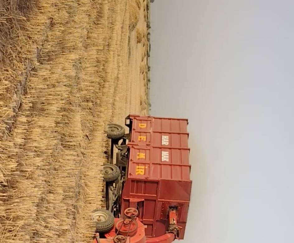 السلام عليكم ورحمة الله وبركاته
عرباين للبيع تركيات دبل جك سعر الحمرة ٢٣ورقة
وسعر الصفرة ١٩ورقة  المكان الحويجة
*********** //***********
