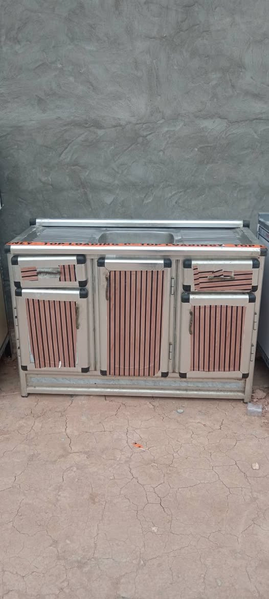 سنكي مع ملحق 125 الف كاونتر متريني 160 صوبه 10 الف رافع قدره 30 انبير 100 الف جربايه 25 الف كيزر 30 الف كاونتر 100 الف سنكي 60 الف شاشه 25 الف مبرده 90 الف العنوان شاميه قرب مصرف الرشيد مصطفى الكرعاوي يوجد توصيل *********** ديوانية, القادسية
