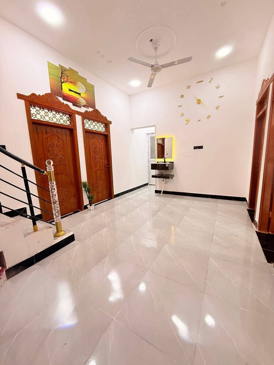 هذا البيت لايفوتك سعر مناسب جداً
ملك صرف زراعي عراقي نموذج 25
المكاتبة مع صاحب الأرض مباشر 
……………
#المساحة :: 210م / الواجهة 10م
……………
#الخدمات :: ماء كهرباء شارع 10م أنارة 
#موقع_خدمي :: سيارات لمركز البصرة / وداخل القضاء
العنوان :: البصرة - إبي الخصيب - كوت ثويني 
……………
#يحتوي :: كراج . صحيات خارجية
حديقة واسعة . للبيت #ثلاث_مداخل :: مدخل صالة
مدخل أستقبال . مدخل للمطبخ . مناور عدد 2
……………
أستقبال . مطبخ . موزع غرف . غرفتين منام . درج .
صحيات داخلية . صالة معزولة عن موزع الغرف
…………..
البناء 2026 / حديث كونكريت .
………….
#السعر_المطلوب :: 120 مليون وبي مجال بسيط
…………
#للأستفسار :::  ***********
