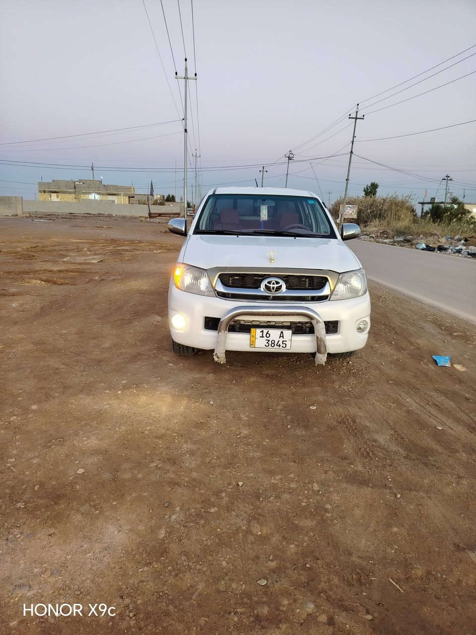 سلام عليكم 
بيكم هايلاكس للبيع موديل 9سياره نضيفه گير اومكينه وكسن وحداديه  تبريد تدفه كفاله رقم قادسيه انگليزي
رقم ***********
