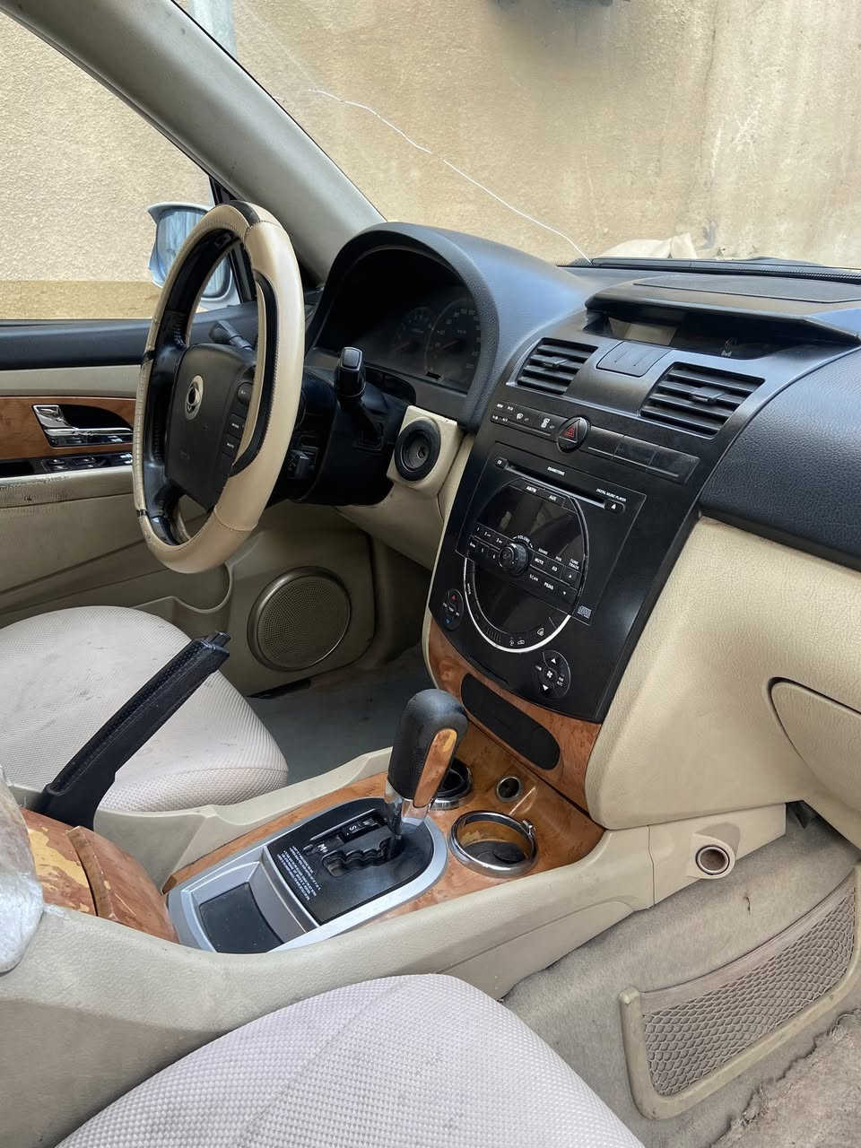 السلام عليكم
سانك يونك ريكستون ٧ راكب موديل ٢٠٠٧ محور محرك بطه. 
موجوده في البصرة 
التواصل:- ***********
