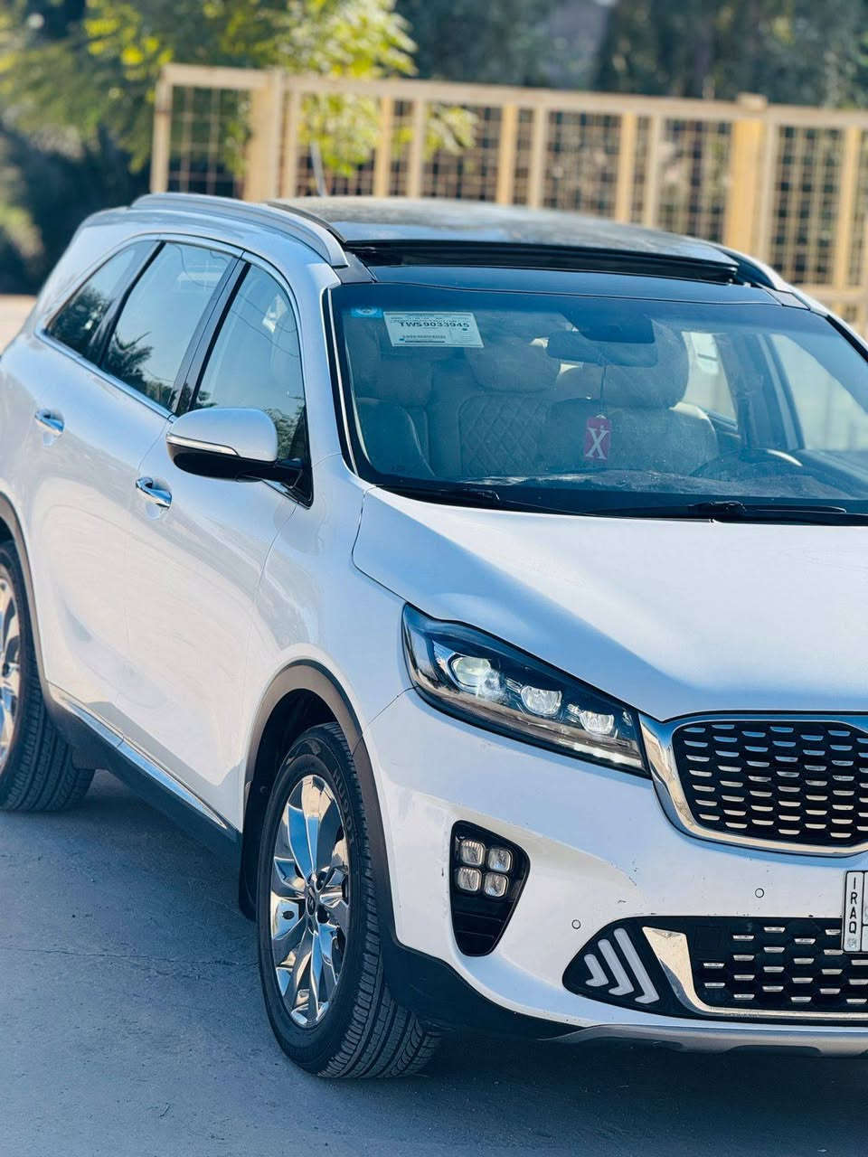 سلام عليكم 
سورنتو خليجي موديل 2019 ستة سلندر فول مواصفات ١/١  سيارة جاهزة للاخير مكينة كير ما مفتوحات تبريد ثلج تخم تاير سيارة بيها بارد بسيط بالجاملغ الأمامي صفحة الصدر 
المواصفات :- 
خمس كامرات 
بصمة 
بنوراما 
فورويل
شحن وايرلس 
باب الصندوق كهرباء 
الكشنات الأمامي تدفئة/ تبريد 
الكشنات الأمامي كهرباء 
ثلاث قطع تبريد
سبعة راكب
سايد بريك دكمة 
بردات خلفية 
حساسات امامي خلفي
اوتوهولد 
صعود منحدرات 
مانع تزحلق 
كروز سرعة
مري شفط 
شاشة كبيرة (جي بي إس ) 
أربعة انضمة قيادة
اشاير بالمري 
ويل عالي كروم 
السيارة بعد بيها هواية مواصفات.  
السيارة رقمها بغداد 
العنوان :-نجف كوفه 
السعر :- 
الاستفسار :-***********
