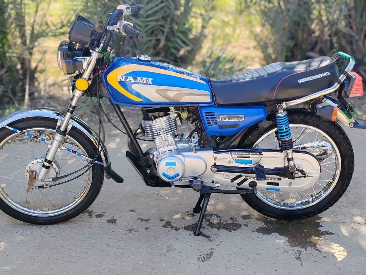 السلام عليكم دراجه للبيع محرك انتنس ما مفتوح دراجه جديده حيل كهربائيات كلها شغاله ***********
