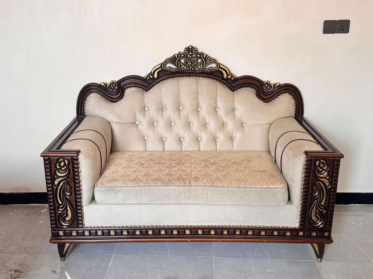 تخم البيع جديدتركي  10 مقاعد ب 900 
***********
