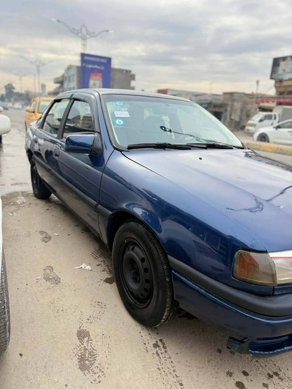 السلام عليكم ورحمة الله وبركاته
اوبل فكترا 
موديل 1993
بخ عام جماليه تخم تاير جديد صدر امامي خلفي جديد 
كير محرك خير من الله 
رقم انبار دولي تحويل ثاني يوم 
السعر 38بيها مجال 
العنوان صلاح الدين تكريت 
رقم الهاتف ***********
ملاحضه يرهم مراوس بسياره حبل 
وتحياتي للجميع
