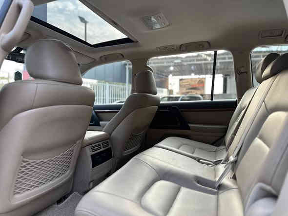 (بسم الله الرحمن الرحيم )

لاندكروز 🔥 2014 💣 ساز 

فول مواصفات 💯 :

1- فتحة 🕳️
2- بصمة 🔐
3- كرسين كهرباء ⚡️ 
4- ايرباك 8
5- شاشة 🖥️
6- حساس خلفي وامامي 
7- زراك لايت 

العداد : 150.000 km ✅

السيارة جديدة جداً مكفولة من الصبغ ✅ 

#السعر 39.800 $
398 ورقة للتفاوض او للاستفسار الاتصال على الرقم 

***********
***********
#مسلم
