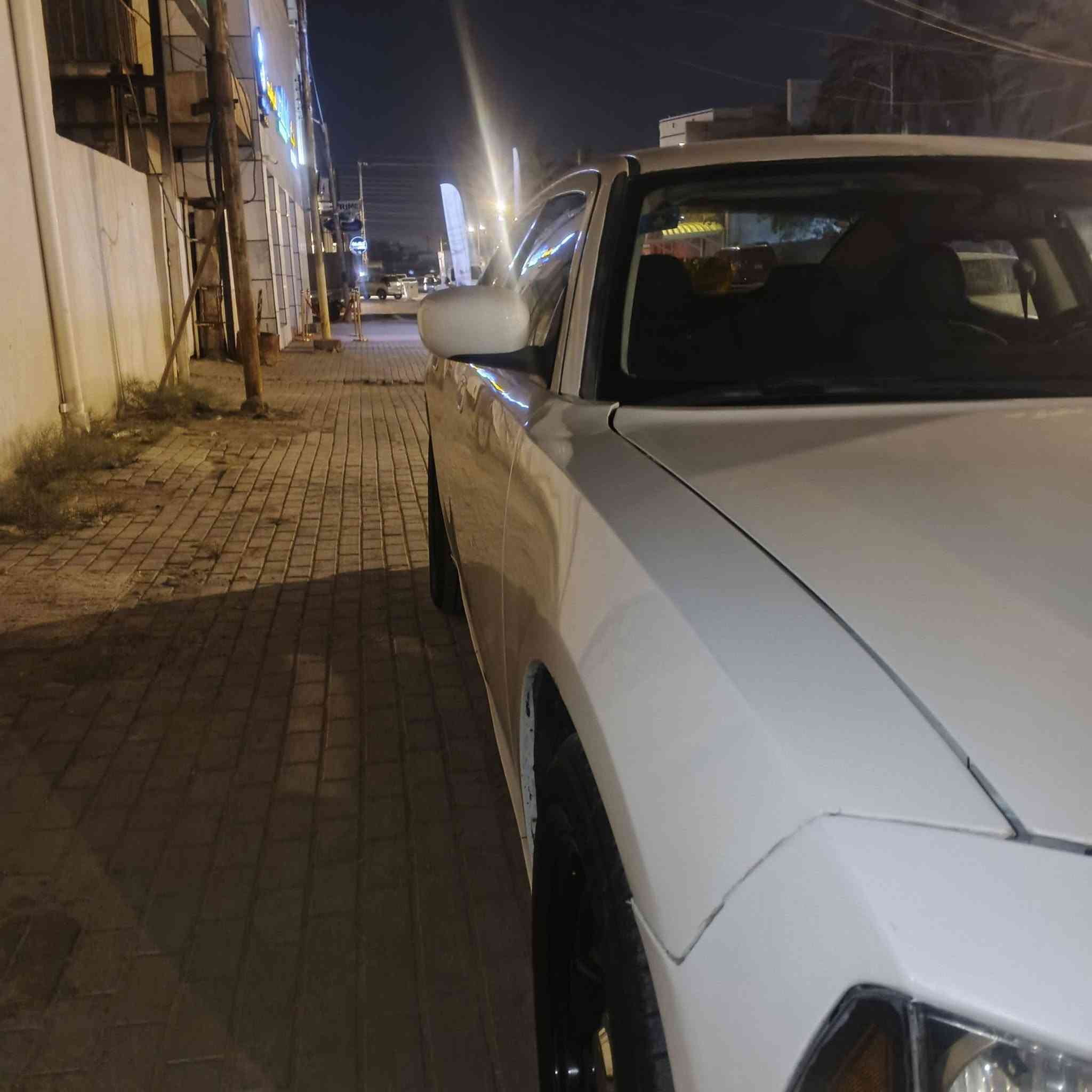 سلام عليكم مرخصت الدمن جارجر موديل2008 رقم بصره نكليزي تحويل مباشر السياره خير من الله تخم تاير قبل سبوع شاده مكينه جديده كير خير من الله ويل بوليسي اصلي مال كصه الموبر تبريد ثلج تدفئه نار السياره ربع مذب عليهه السعر90 وبيهه مجال مكاني بغداد شهداء البياع للاستفسار الاتصال *********** للبيع او مراوس
