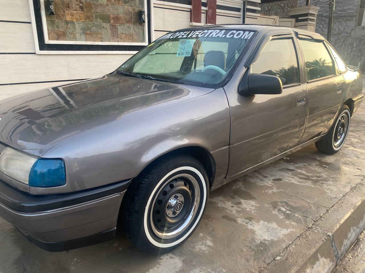 السلام عليكم اوبل فكترا حجم 20 رقم بغداد إنكليزي جديد هزه جديده بسمي مكينه جديده كير  صدر امامي جديد صدر خلفي جديد ارضيه كشنات مدوشمه كهربائيات كله شغاله السعر 38وبيها مجال السياره مصبوغة فرن للجماليه السعر 38 وبيها مجال
***********
***********
