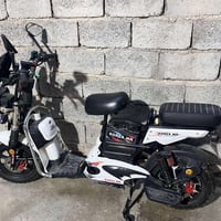 شحن للبيع طافي ماادري شبي بس بطاريات مابيهن شي  سعر ٢٠٠ قفل بعد جديد م...