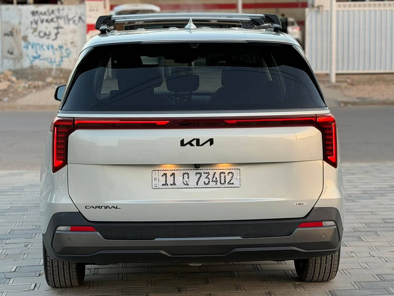ياالله
السلام عليكم 

كيا كرنفال هايبرد 2025 SX  بلاك ادشن برستيج وارد امريكي 

Kia Carnival Mpv Sx Prestige 2025 1.6 Hybrid

                  Hybrid حجم المكينه : 1.6 تيربو + هايبرد 

         المسافه المقطوعه : 1900 ميل

            الضرر : بنيد دعاميه مبدلات نفس الون

             حالة الايرباك : دركه + دشبول 

#مواصفاتها 

1.شاشه

2.كامرات 360

3.بصمه

4. بنوراما فتحتين

5.ويل كب اسود

6. تشغيل عن بعد

7.حساسات خلفي امامي

8.بيبان كهرباء

9.لايتات لد

10.لايتات زنون

11.بكلايتات لد

12.اشاير بالمري

13.رادارات 360

14.كشنات جلد 

15.ثلاث قطع تبريد

16.هيترات بالكشنات حار بارد امامي خلفي

17.هندبريك بصمه

18.شحن وايرليس

19.هيتر بالاستيرن

20.كشافات 

21.مري شفط

22.كشنات كهرباء امامي خلفي

23.كشن السايق ميمري

24.تحديد مسار

25.نظام ايكو سبورت عادي

26.كامرات محيطية داخل السياره

27. كشنات خلفيه VIP+ كهرباء 

28 .داتا شو

فول موصفات 1/1 جاهزه مرقم بغداد 

  

تفاصيل اكثر هذا رقمي *********** تحياتي 

مكان السياره بغداد حي الجامعه
