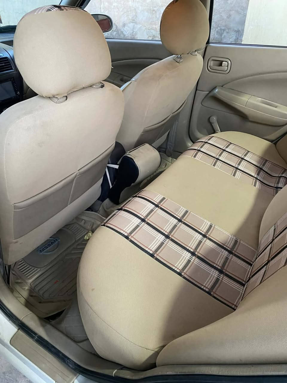 نيسان صني ٢٠١٣ بدون صبغ وضع شركه ماشيه ١٠٠ كير محرك مامفتوح بلادي توماتيك طخم امامي خلفي جديد طخم تاير جديد دوشمه رقم نينوى دولي الشرعي يبيعك كابون بانزين كلشي بيها شغال السعر واي استفسار صاحب السياره 

‭0751 185 9436‬ كورك 
0 770 166 1632‬
