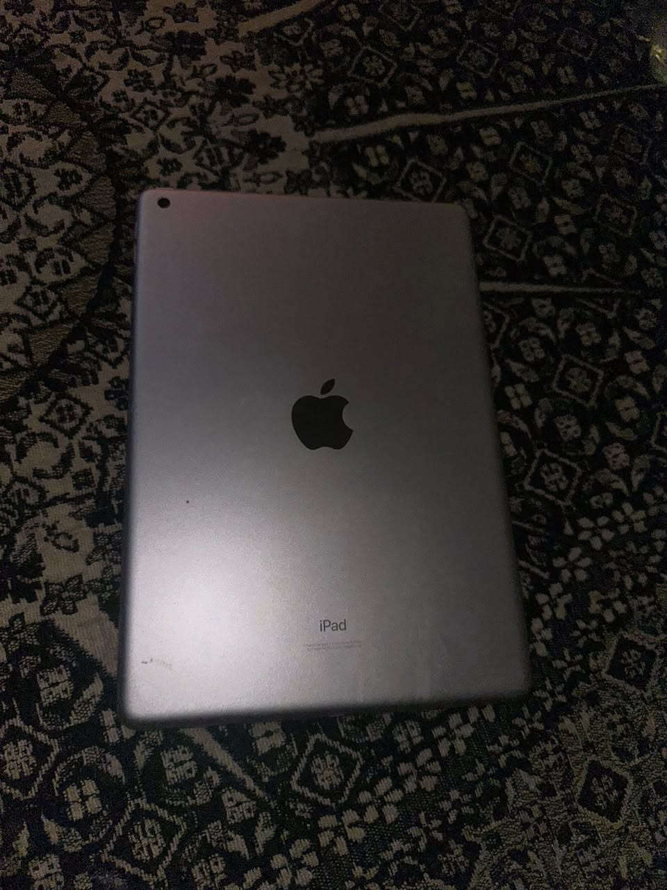 سلام عليكم ايباد 9 للبيع بلكارتونه السعر 225 الف للاتصال ***********
