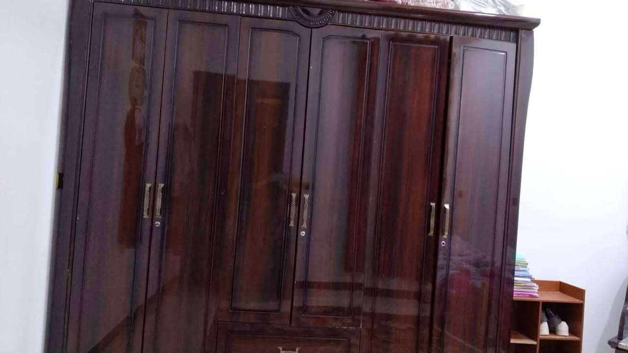 لللبيع 
ثلاجه جبيره سعر ٦٠٠ 
كنتور ٦ بوب سعر ١٥٠ 
كاونتر سنك كامله سعر ٦٠٠
١١ قطعه غرفه نوم تركي سعر ٧٠٠
مكان رمادي الزراعه يم محطه الرماح
*********** للاستفسار
