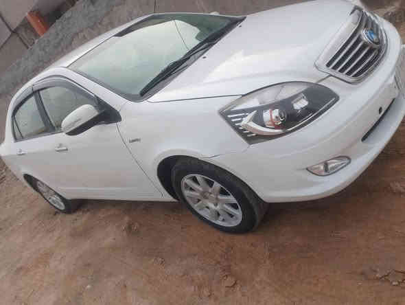 سلام عليكم سياره جيلي سياره نضيفه وما نقصه اي شي مكفوله السعر 55 وبيها مجال رقم الهاتف ***********
