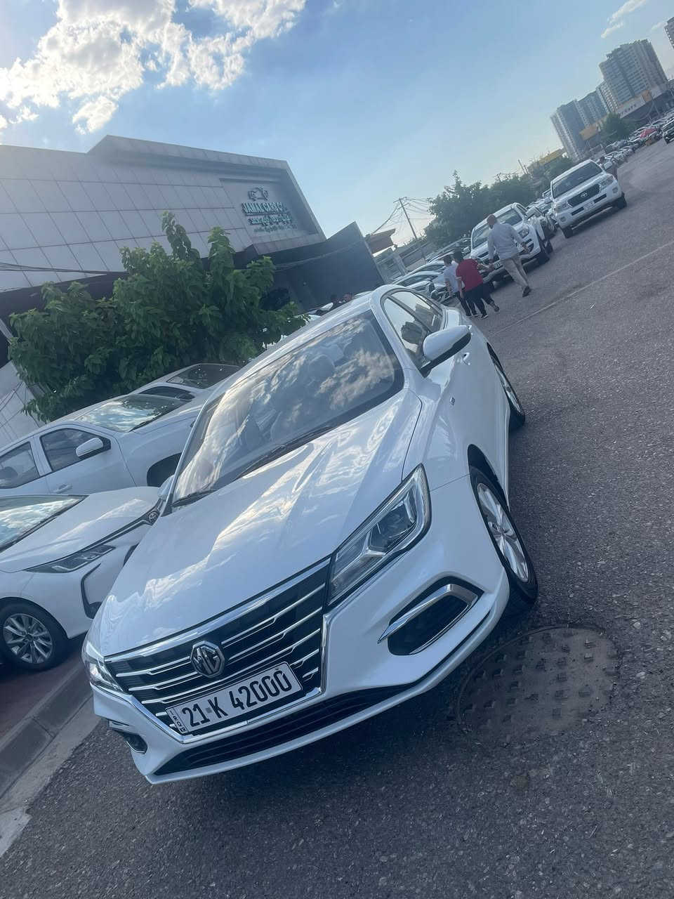 MG5 2025  
تەنها ٢٦ هەزار ڕۆشتوە 
کەمێک چاڵو شوختی هەیە بە چاو نابینرێ 

***********
