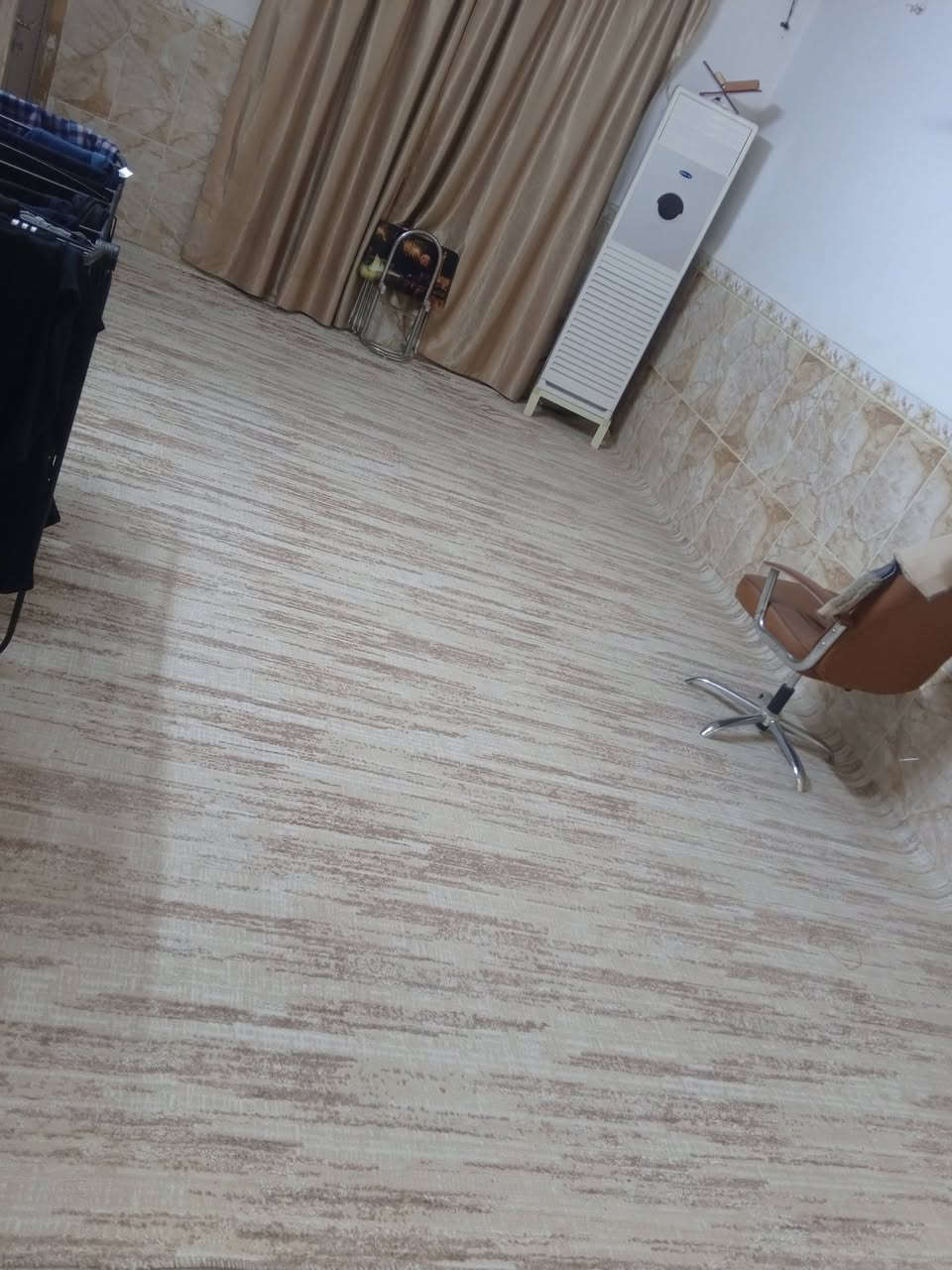 عندي فرشات للبيع جديد اتصل الرقم ***********
