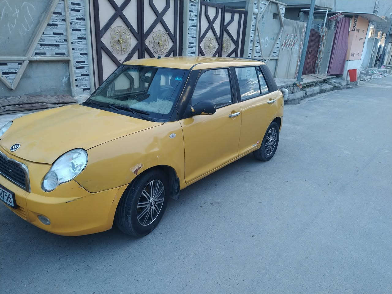 ليفان للبيع 
رقم انكليزي بغداد
الشرعي بالموصل مكينه وكير خير من الله
هيئه وغرامات صفر 
تواير جدد
كوبون بانزين 
للاتصال 
***********
