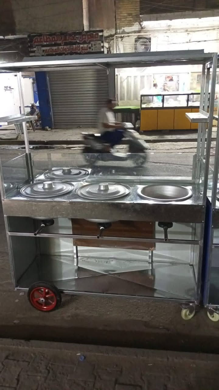 عربانة سلستيل لبلبي وباكلة وفلافل كاملة ما بيها نقص نضيفة كلش تأيرات 2 ربل و2 قفل و3 شعالات ورفين بيهة راسلني واتساب وسهلة عل سعر ***********
