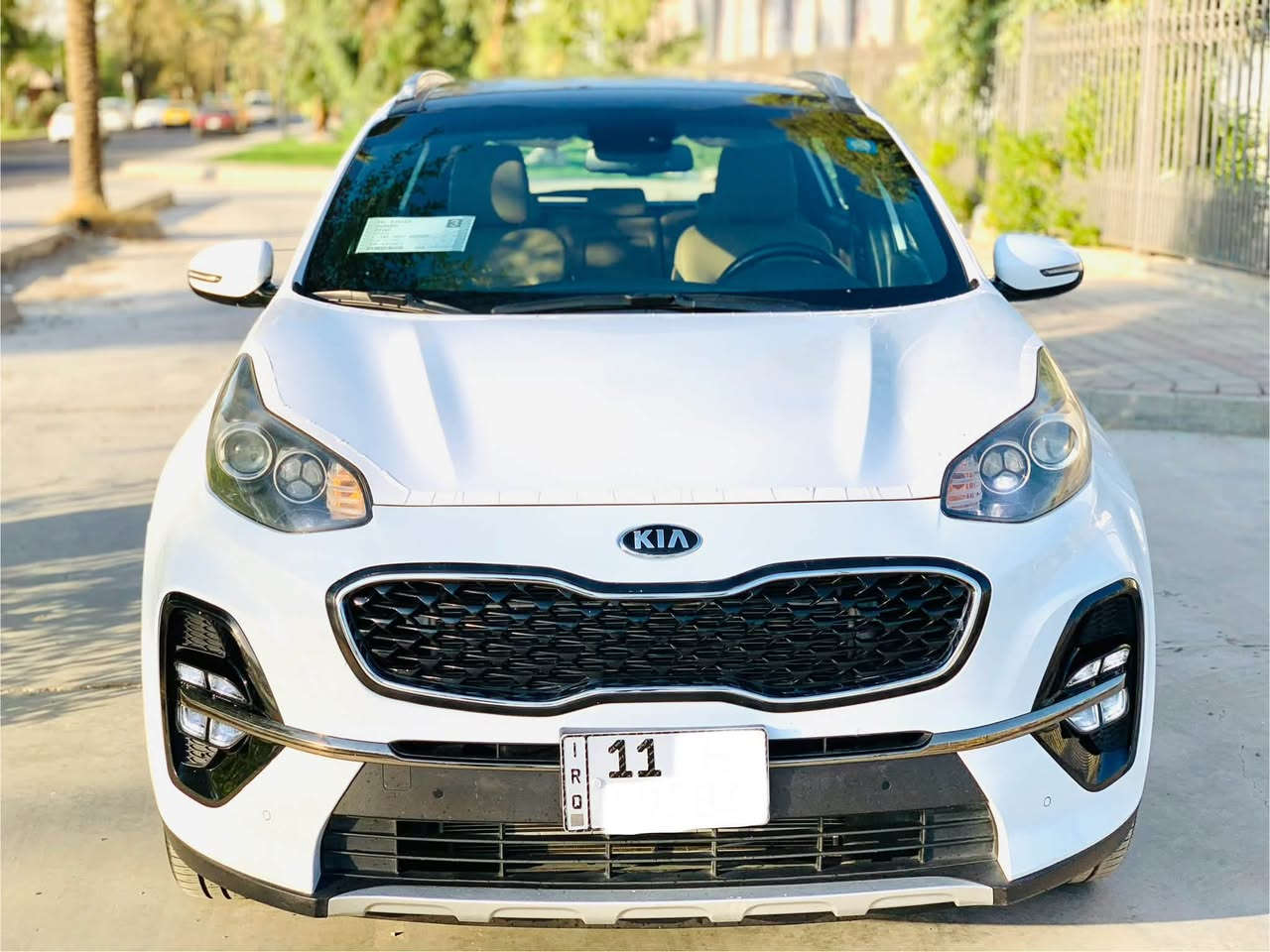 السلام عليكم للبيع
كيا - سبورتج جي تي لاين 2021 خليجي أعلى فئة
‏Kia- sportage GT- line 2021 full option
ماشية 50 حقيقي جرس بل 120 ادك 
مكفولة من الصبغ والتبديل الضربة 
المواصفات
1بصمه.+بنوراما+ تشغيل عن بعد 
جنطه كهرباء ذكيه 
 هاند بريك بصمة +ويل كروم حجم 19
شاشه اصليه حجم كبير مع نظام نفنكيشن لد نهاري ولد امامي خلفي + بك لايت لد + حساسات امامي خلفي + وكامرة خلفية دوارة
كشنات جلد اصلي+الكشنات الاماميه كهرباء
بلاجكتور امامي رباعي عدسه+ مود درايف
مانع انحدار ومانع انزلاق
ستيرن رياضي نصف قطر D+ شفتات استيرن
 تحكم ستيرن فول مع تحكم بلوتوث 
  قطعتين تبريد+مكينه حجم 2000 دوش
ايرباك عدد ٨+شاحن هاتف لاسلكي
مري شفط اشارة بالمري
رقم بغداد بسمي الأنكليزي الجديد
مكان السيارةبغداد الاستفسار ‭
‏‭***********
