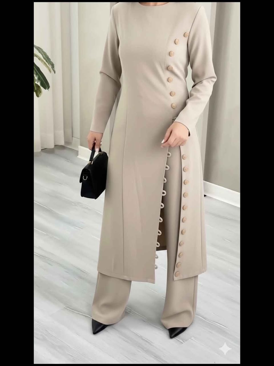 ⁨ لوحه فنيه من براند شركة الامين فاشن التركيه .
طقم قطعتين . قماش لينين جكار ايطالي .
من ارقى وأفخم الاقمشه الصيفيه الايطاليه .
طول الكيلوت 105 سم عرض 28 سم
الكيلوت يجي من الظهر لاستيك 6 سم
من الامام كمر وسحاب والجيوب شغاله
طول الجاكيت 130 سم مبطن بالكامل
قالب راهي .
جميع القياسات متوفره.
42 44 46 48 50 52 بغداد, العراق


**إذا كنت صاحب هذا الإعلان وتريد حذفه لأي سبب، رجاءا أرسل رسالة إلى الدعم الفني**