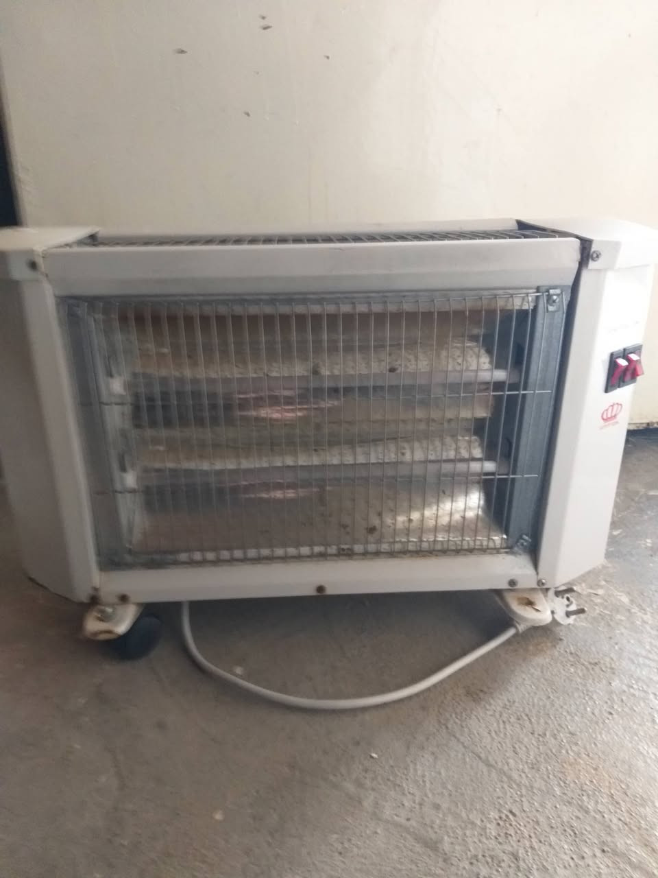 ئەم هیتەرانە بۆ فرۆشتن دانەی 6 هەزار شوێن سەیدسادق
***********
***********
