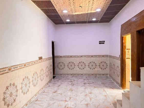 دار لرهن بمساحه 100متر مربعه،،،،،، العنوان عمود 317 شارع الصب مقابل ملحق قريه الغدير،،،،، سعر الرهن 15 مليون،،،،،،، للتواصل *********** ،،،،،،
