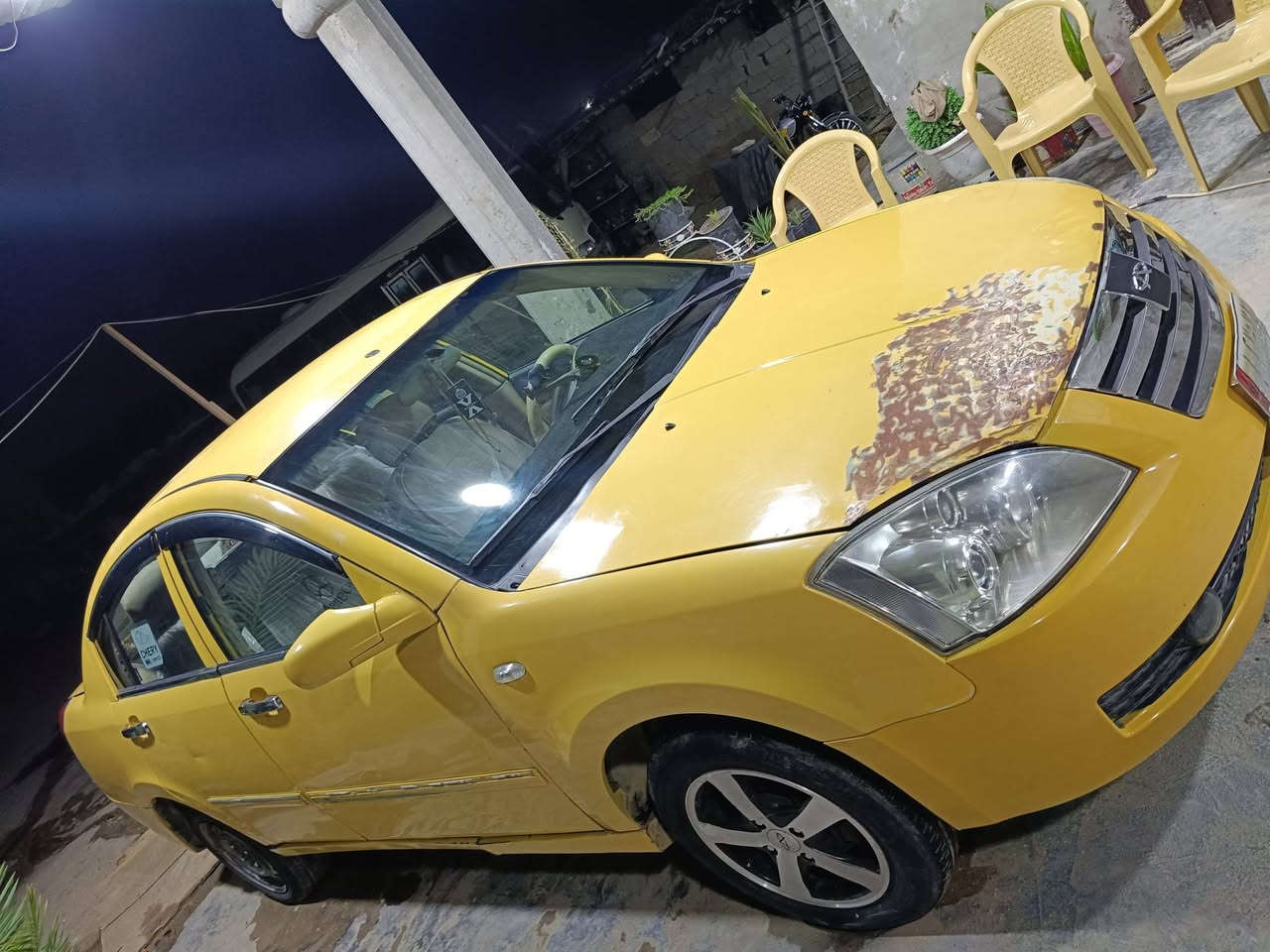 السلام عليكم
شيري A5 موديل 2011 
رقم بغداد انكليزي بسمي سنويه 2031
مصفره هيئه وغرامات 
تخم تاير جديد 
باتري جديد صدرها شويه تعبان
محرك كامري أبو الجف 2000 خير من الله لا تبخير ولا صرف
كهربايات كلها شغاله 
تبريد شغال بس غاز 
بيها بس هاي الضربه عندي وكله بدلته جديد دعاميه وجاملغات السعر (40) وبيها مجال واذا اكو مراوس حسب القناعه المكان بغداد سويب ه‍/ ***********
