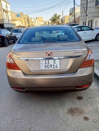 للبيع سيارة ام كراند موديل 2013 رقم بغداد انكليزي سيارة بلادية لا ضربة...